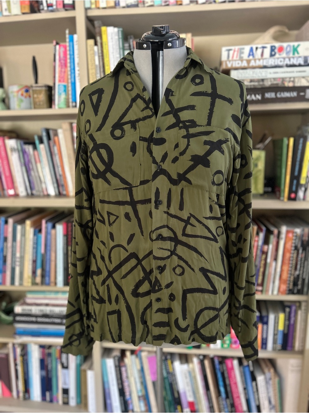 Hickey Hardware Olive Green Abstract Print Button Down Shirt | Size 18